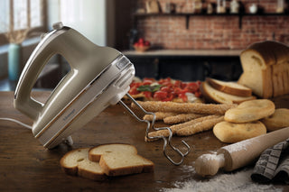 Vintage Hand Mixer, 450W