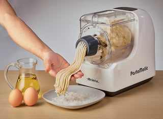 Pasta Machine with 5 Pasta Option Pastmatic-1581, White