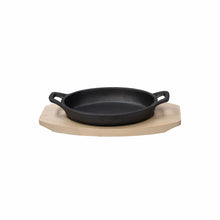 Load image into Gallery viewer, Fusion Taste Cast Iron Oval Skillet with Beech Trivet 17x11cm

