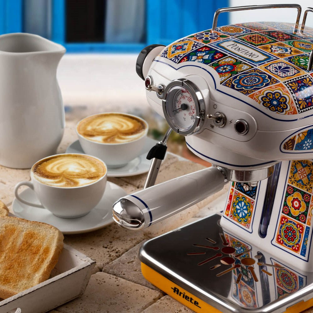 Ariete Espresso Slim Metal 1381, Kaffeemaschine mit Manometer, Kompatibel mit Kaffeepulver und ESE-Pads, 15 Bar Maximum, 1 oder 2 Tassen-Filter, Cappuccino-Düse, 1300W, Weiß Ariete Espresso Slim Metal 1381, Kaffeemaschine mit Manometer, Kompatibel mit Kaffeepulver und ESE-Pads, 15 Bar Maximum, 1 oder 2 Tassen-Filter, Cappuccino-Düse, 1300W, Weiß