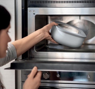 M STORE&MORE - Shallow Airtight Fridge/Freezer/Microwave Containers 975cc