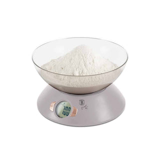Kitchen scale with bowl